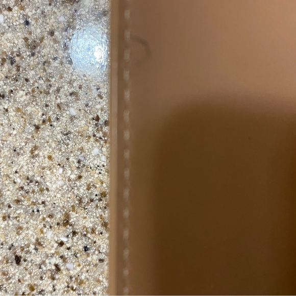 LOUIS VUITTON
Authentic Monogram Vernis Sarah Wallet - Picture 10 of 14